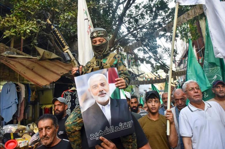 دیدنی های امروز؛ از پس لرزه های ترور هنیه تا مبارزه با کشت مواد مخدر در افغانستان تظاهرات فلسطینی ها در اردوگاه آوارگان فلسطینی