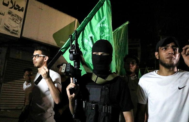 دیدنی های امروز؛ از پس لرزه های ترور هنیه تا مبارزه با کشت مواد مخدر در افغانستان تظاهرات شبانه جوانان فلسطینی در شهر جنین