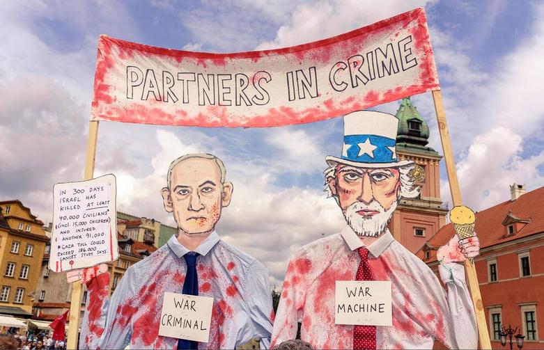 تظاهرات مخالفان جنگ و حامیان فلسطین در شهر ورشو لهستان