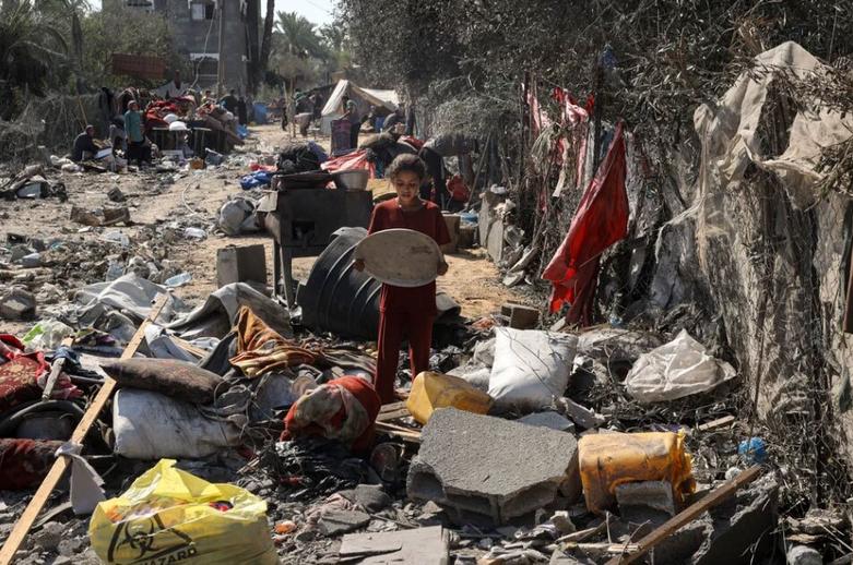 بمباران چادرهای آوارگان از سوی اسرائیل 