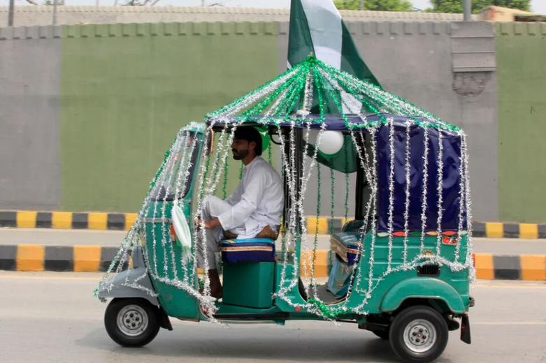 دیدنی های امروز؛ از سالگرد استقلال هند و پاکستان تا سومین سالگرد به قدرت رسیدن طالبان هفتادوهشتمین سالگرد استقلال پاکستان