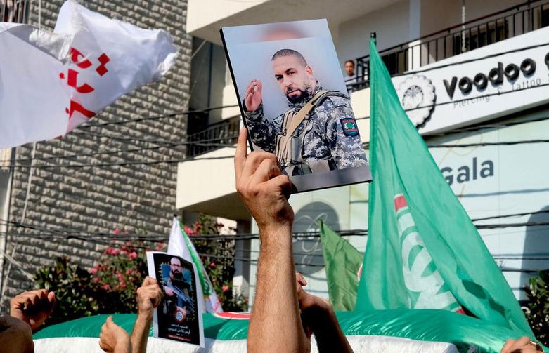 تشییع پیکر "ایمن ادریس" یک رهبر نظامی جنبش امل لبنان