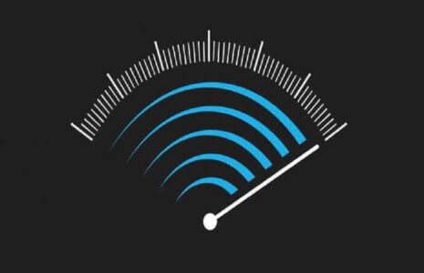 انتقاد مجری شبکه سه وضعیت اینترنت