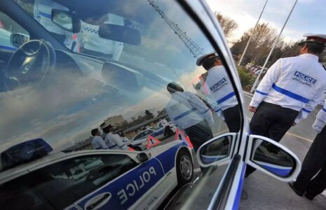 توقف در تقاطع‌ها و میدان‌ها