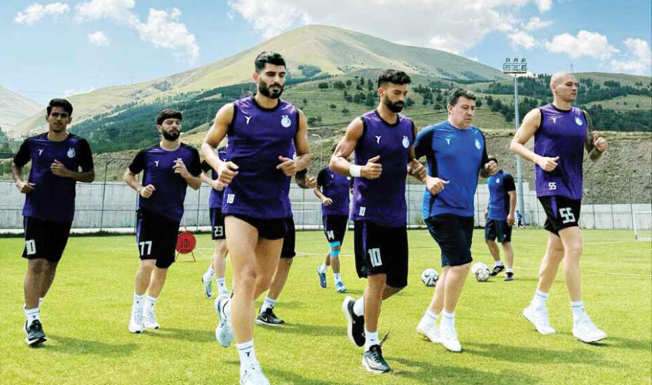 سرپرست استقلال
