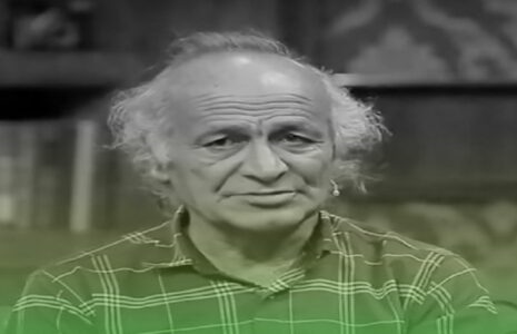 عمو حاتم کتاب‌باز درگذشت