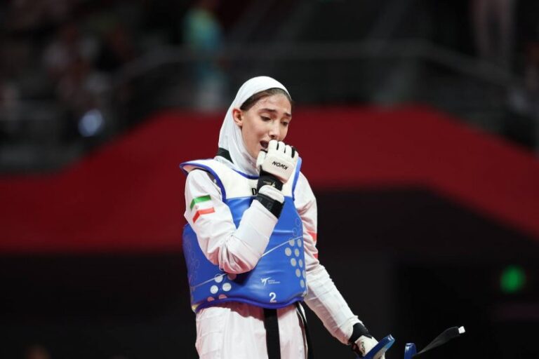 مبینا نعمت زاده