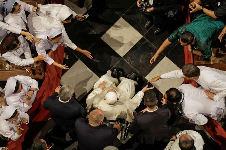 حضور پاپ فرانسیس در کلیسای جامع شهر جاکارتا 