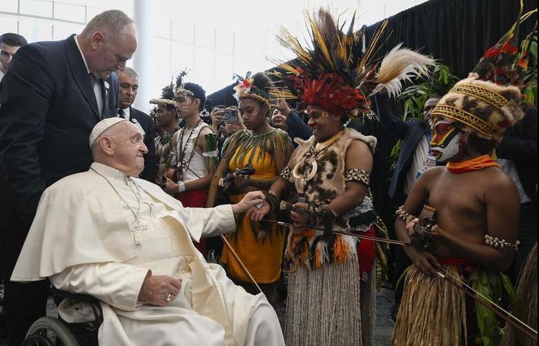  پاپ فرانسیس جزیره "پاپوا گینه نو" 