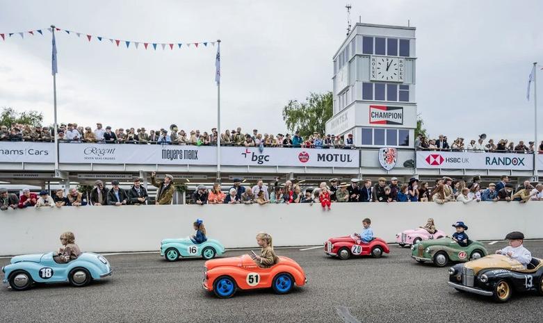 دیدنی های امروز؛ از مراسم اختتامیه پارالمپیک پاریس تا جشنواره های هندو مسابقات خودروی پدالی کودکان