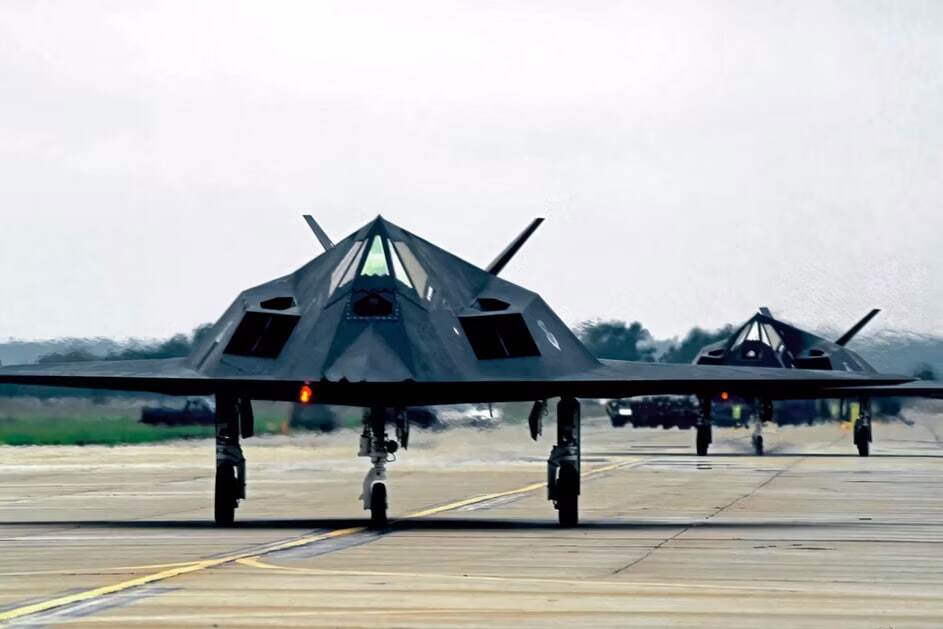 F-117 Nighthawk