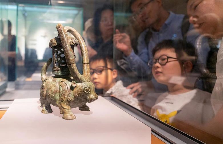 بازدید از موزه "نانجینگ" در استان جیانگ سو در شرق چین