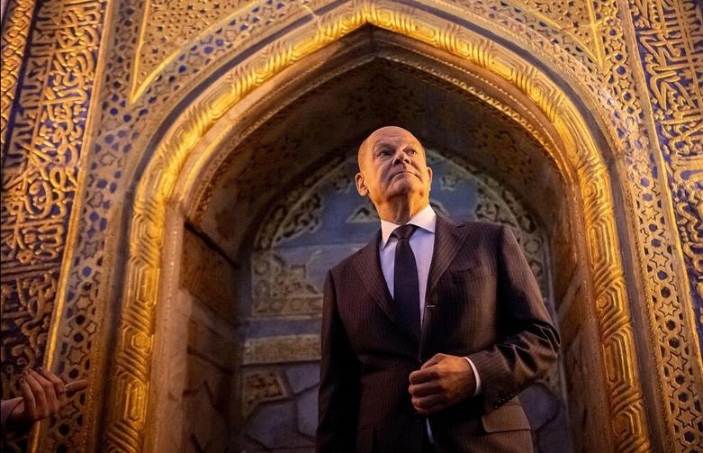 بازدید صدراعظم آلمان از معماری ایرانی بناهای تاریخی شهر سمرقند