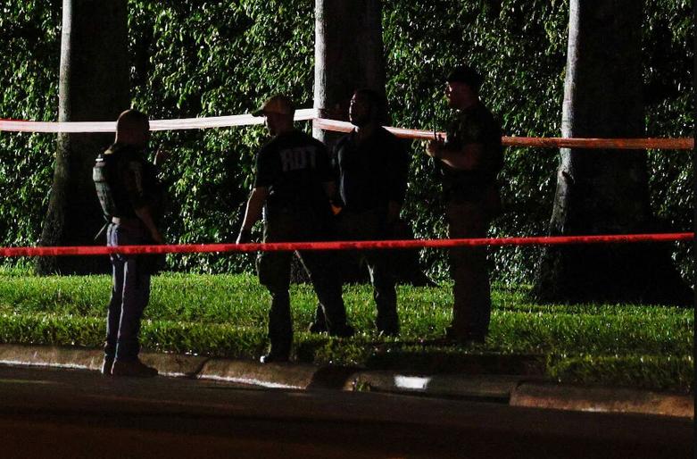 تجمع حامیان ترامپ در مقابل تفرجگاه ترامپ