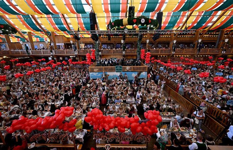 جشنواره سالانه "اکتبر فرست" 