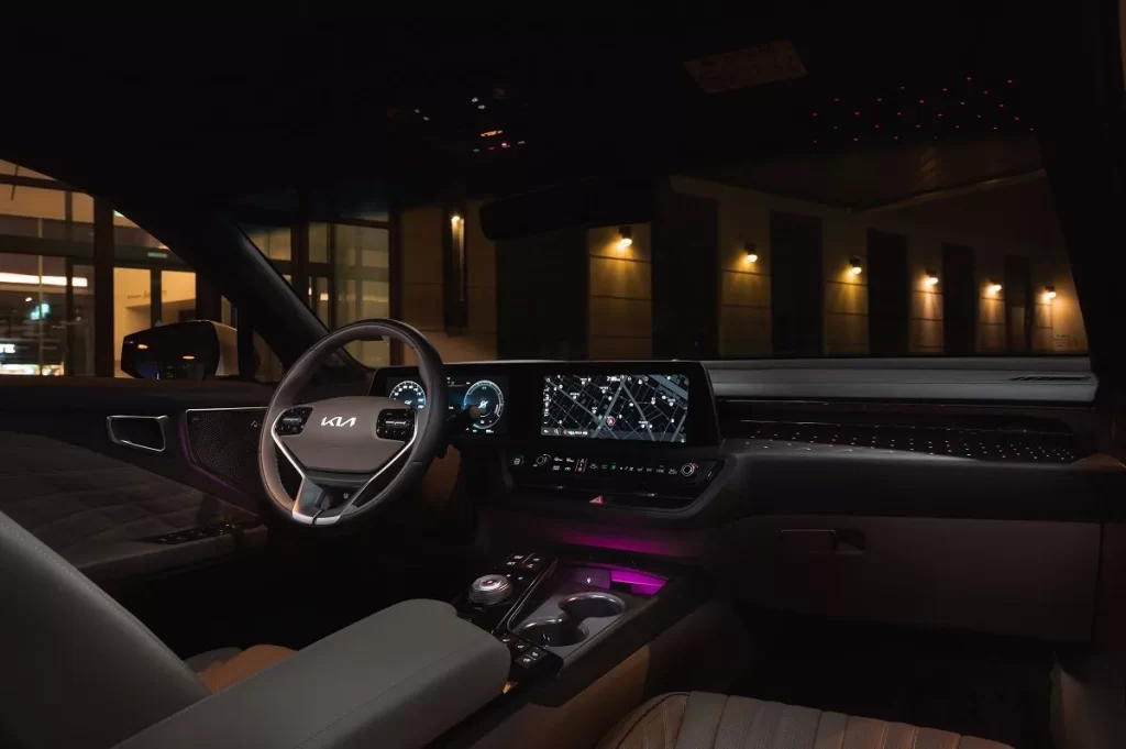 سدان لوکس کیا با نام تجاری K8 به ایران می آید/ مشخصات و تصاویر کوشاخودرو کیا K8 را وارد کشور میکند