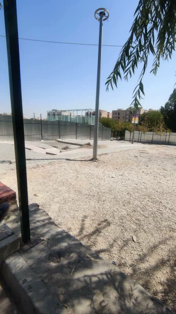 حصارکشی و درخت‌کشی به پارک مرزداران رسید