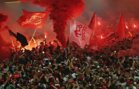 چرا دیدار پرسپولیس و تراکتور به تعویق افتاد؟