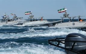 بزرگترین رژه دریایی ایران در تنگه هرمز
