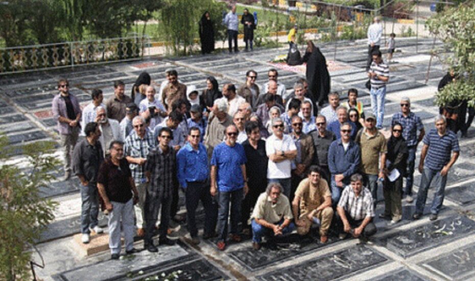 حضور جمعی از سینماگران در قطعه هنرمندان