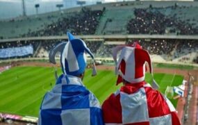 دیدار دو تیم پرسپولیس و استقلال در اراک