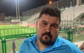 هوادار ملوان فوت هوادار ورزشگاه