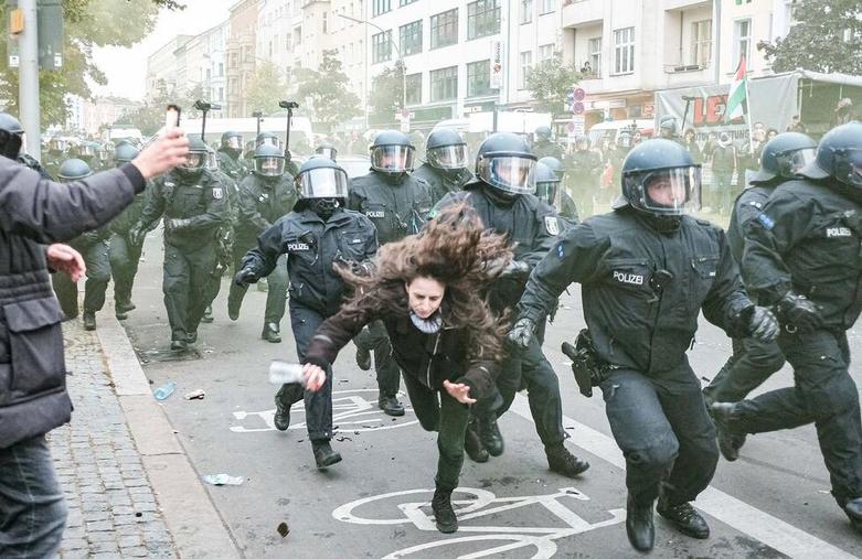 مقابله پلیس آلمان با تظاهرات کنندگان حامی "محور مقاومت" 