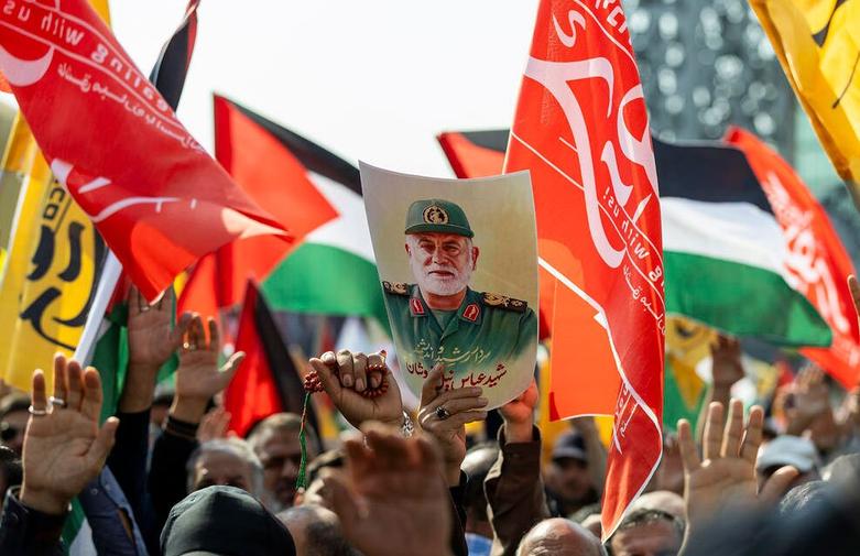 مراسم تشییع پیکر سردار شهید عباس نیلفروشان