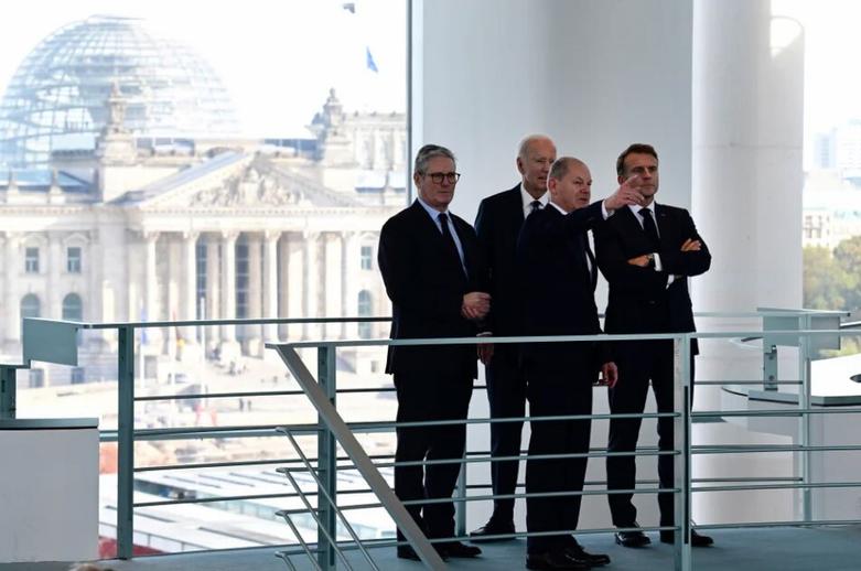 دیدار رهبران آمریکا، انگلیس، فرانسه و آلمان در مقر صدراعظم آلمان