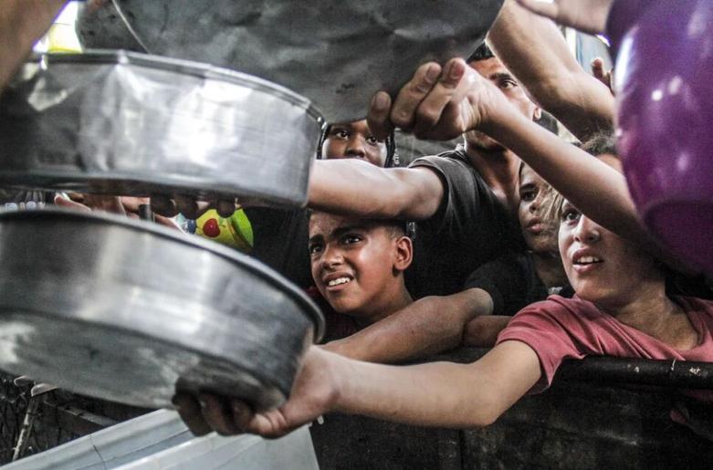 صف توزیع غذا در شمال نوار غزه