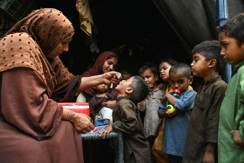 واکسیناسیون فلج اطفال در لاهور پاکستان