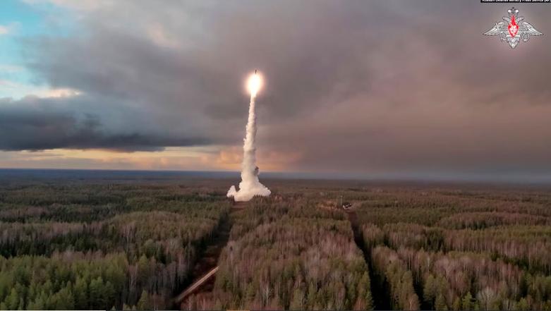 پرتاب آزمایشی یک موشک بالستیک قاره پیمای روسی