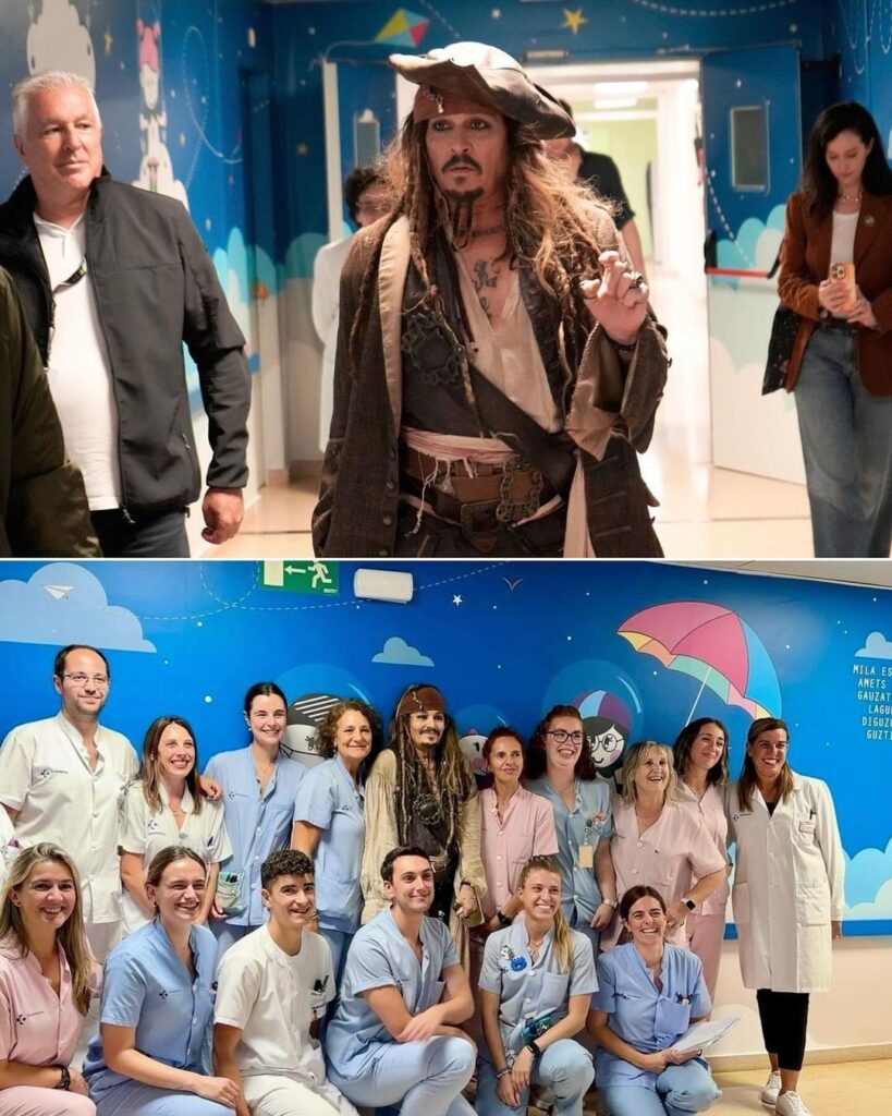 جانی دپ با لباس جک اسپارو