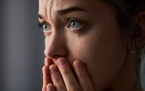 فواید گریه برای بدن