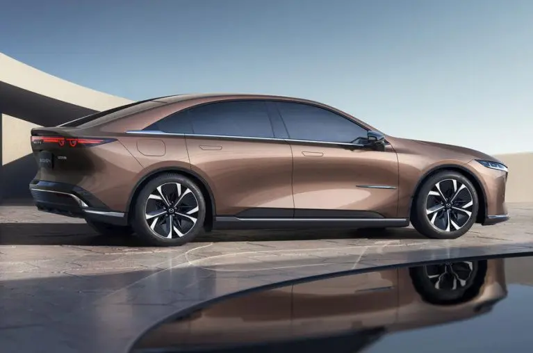 خودرو برقی مزدا در راه ایران مزدا-EZ6-۱