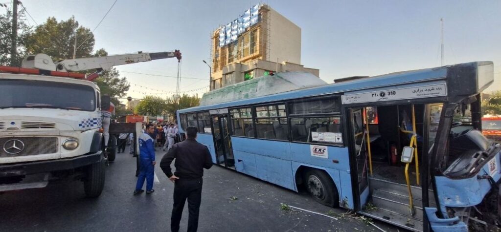 واژگونی اتوبوس
