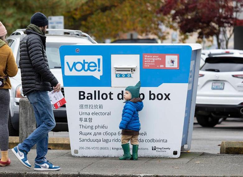 یک صندوق رای پستی در شهر سیاتل