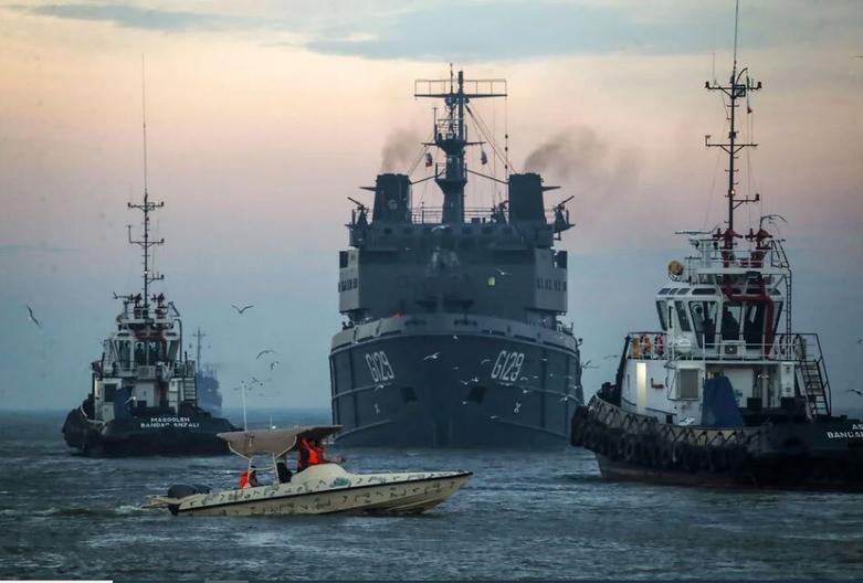 رزمایش امداد و نجات دریایی بین ناوگان ایران و جمهوری آذربایجان