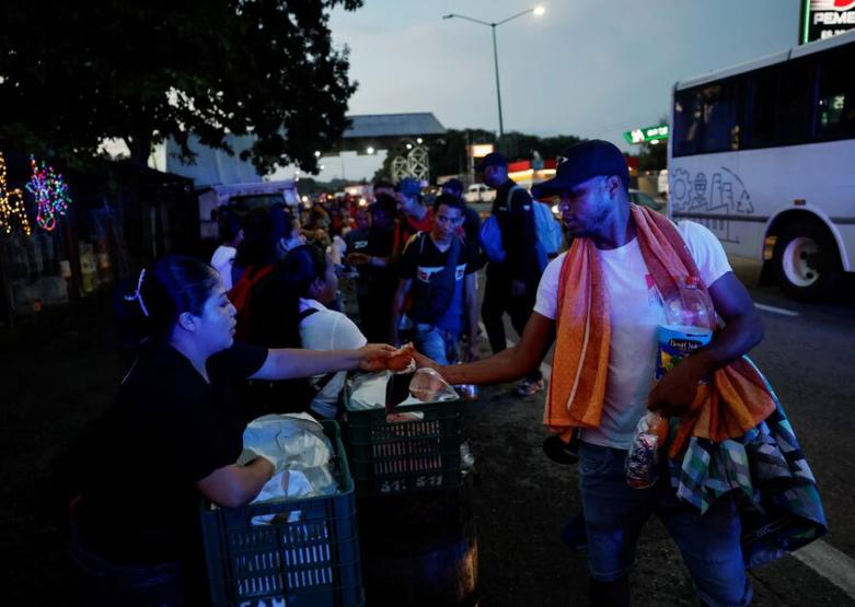 کاروان مهاجران عازم مرزهای آمریکا 