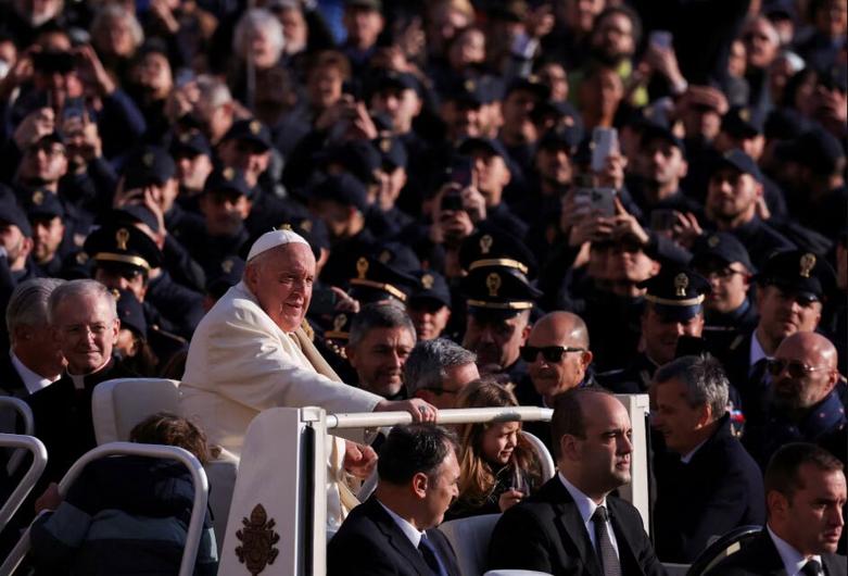 دیدنی های امروز؛ از جنگ غزه و لبنان تا جنگ اوکراین حضور پاپ فرانسیس برای موعظه هفتگی