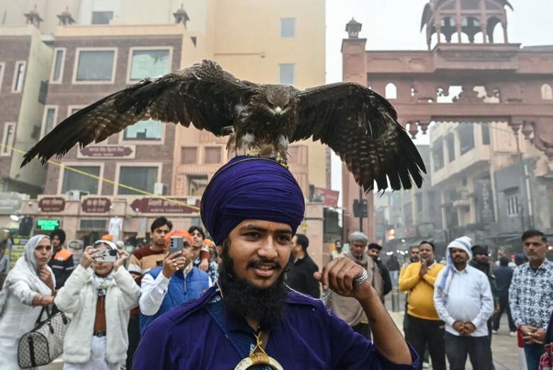 دیدنی های امروز؛ از مهمانی ترامپ تا جشن تولد بنیانگذار آیین "سیک" جشن تولد "گورو ناناک" بنیانگذار آیین "سیک"