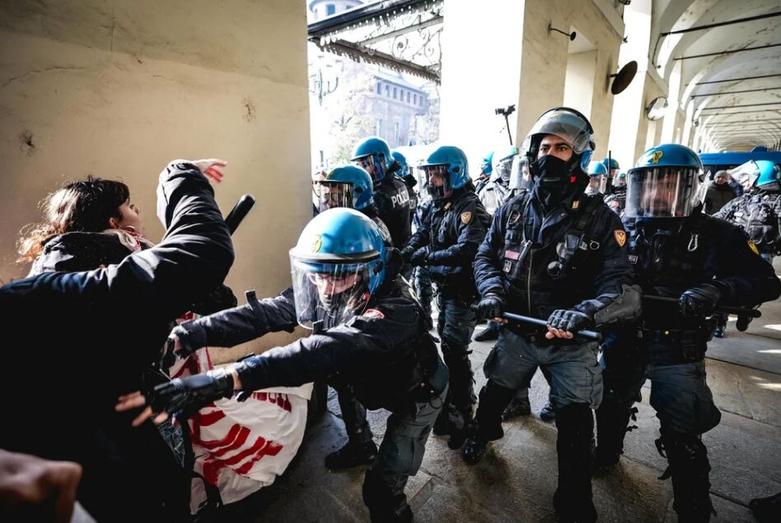 دیدنی های امروز؛ از مهمانی ترامپ تا جشن تولد بنیانگذار آیین "سیک" تظاهرات دانشجویی علیه سیاست های آموزشی