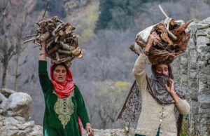 دیدنی های امروز؛ از پرتاب ناموفق موشک استارشیپ تا وضعیت غزه جمع آوری هیزم در کشمیر