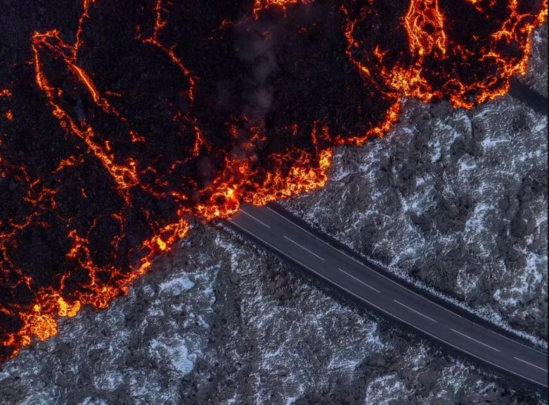 گدازه های آتشفشانی در ایسلند