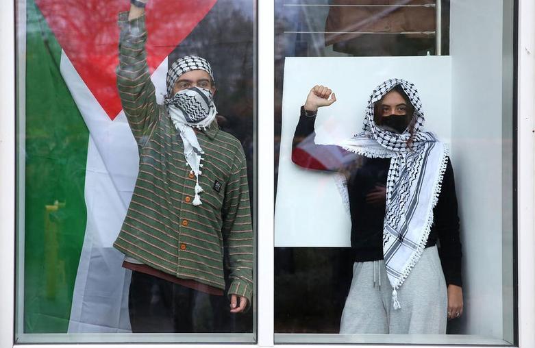 دیدنی های امروز؛ از پیروزی حزب حاکم هند تا واکنش ها به حکم بازداشت نتانیاهو دانشجویان حامی فلسطین