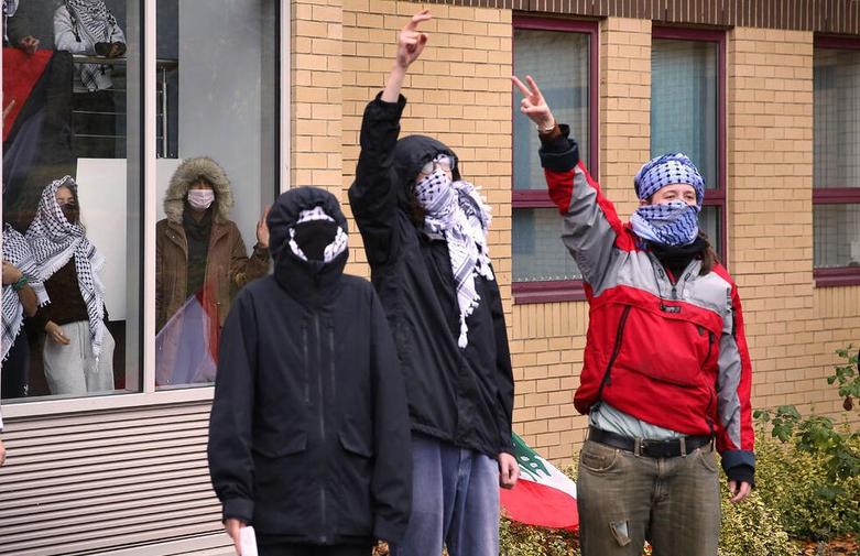 دیدنی های امروز؛ از پیروزی حزب حاکم هند تا واکنش ها به حکم بازداشت نتانیاهو دانشجویان حامی فلسطین