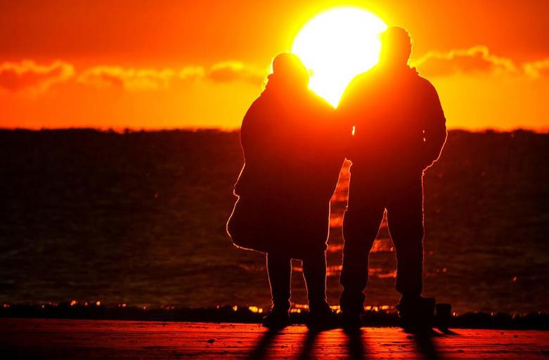 دیدنی های امروز؛ از پیروزی حزب حاکم هند تا واکنش ها به حکم بازداشت نتانیاهو تماشای غروب آفتاب