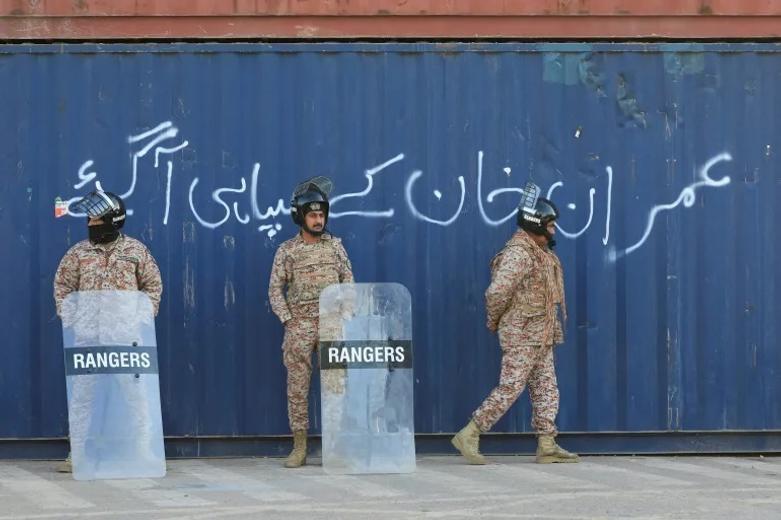 در حاشیه تجمع حمایت از عمران خان