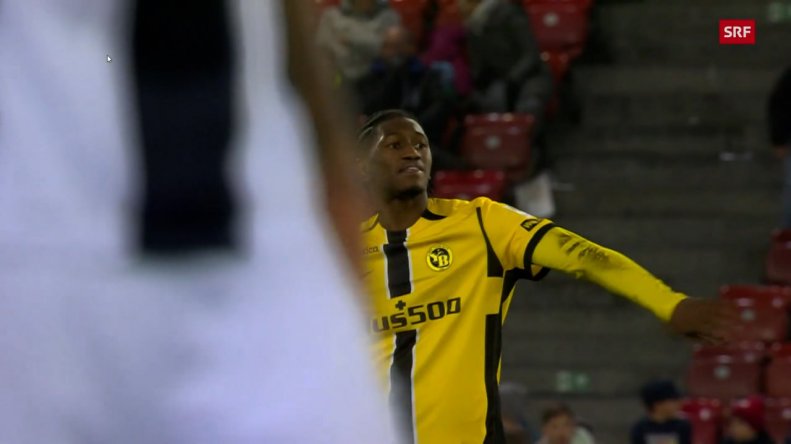  کارت قرمز تاریخ به‌خاطر پرتاب استوک