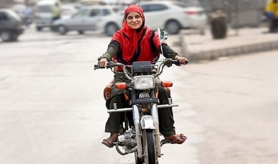 گواهینامه موتور به زنان